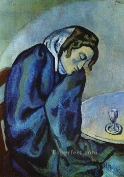 パブロ・ピカソ Painting - 酔った女性は疲れています ファム・イヴレ・セ・疲労 1902年 パブロ・ピカソ